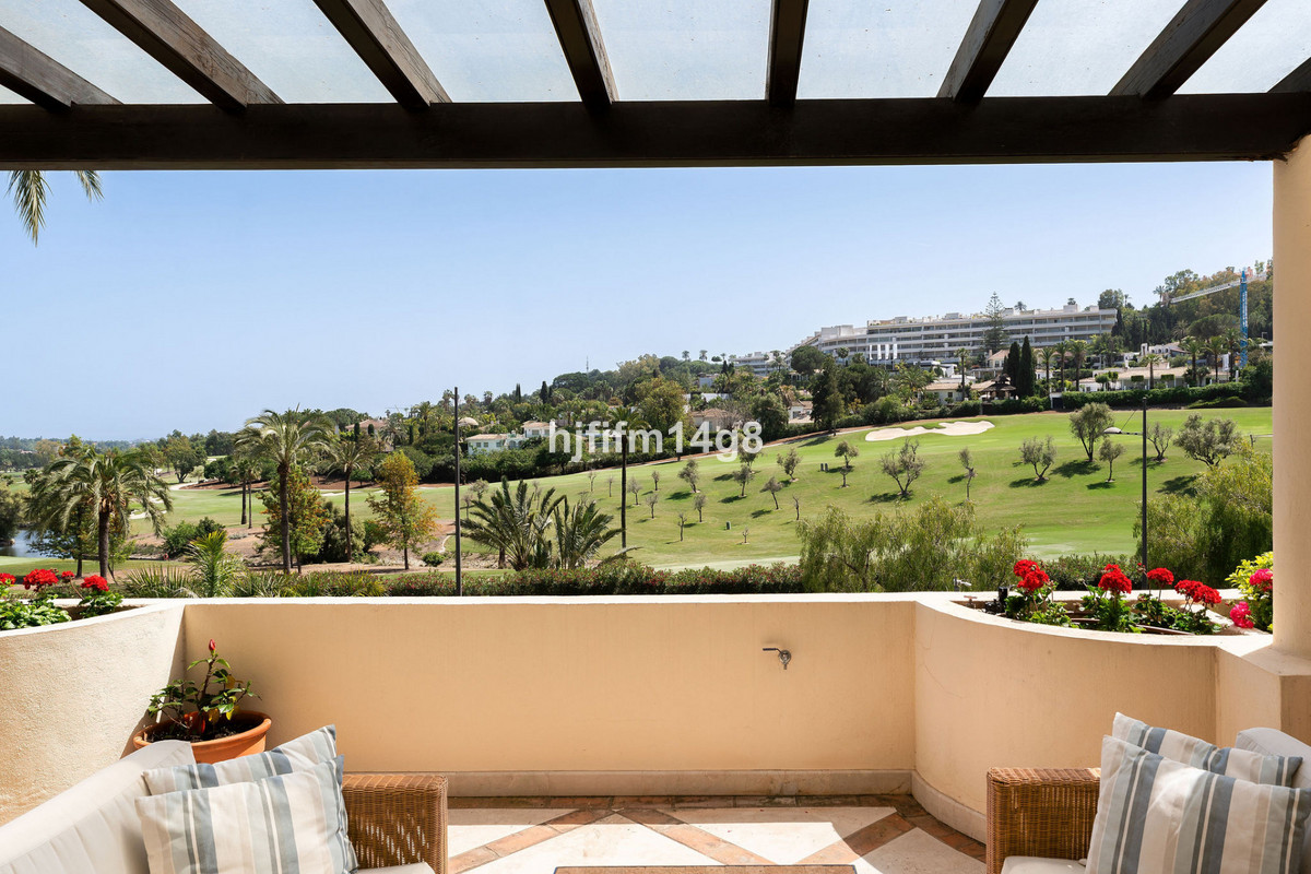 Appartement te koop in Nueva Andalucía | 3 slaapkamers H5366293