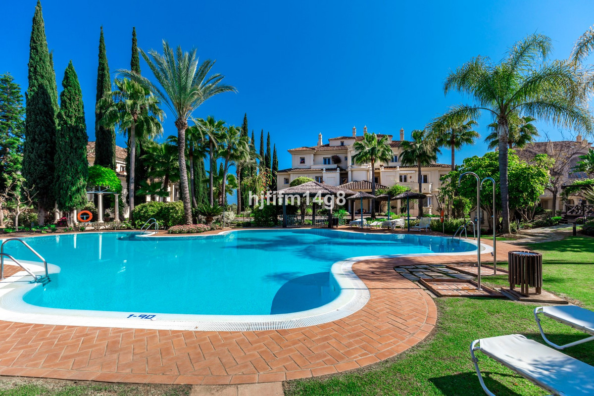 Appartement te koop in Nueva Andalucía | 3 slaapkamers H5366293