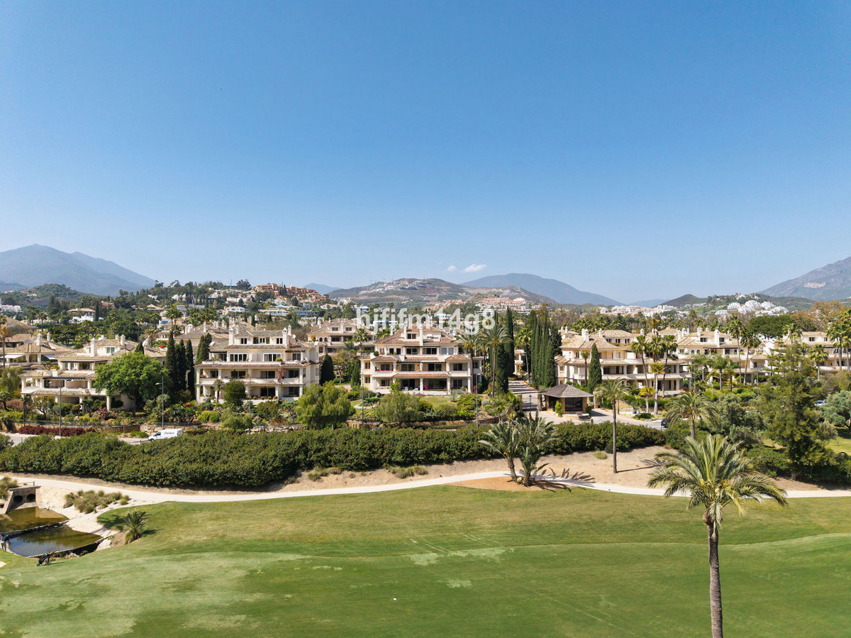 Appartement te koop in Nueva Andalucía | 3 slaapkamers H5366293