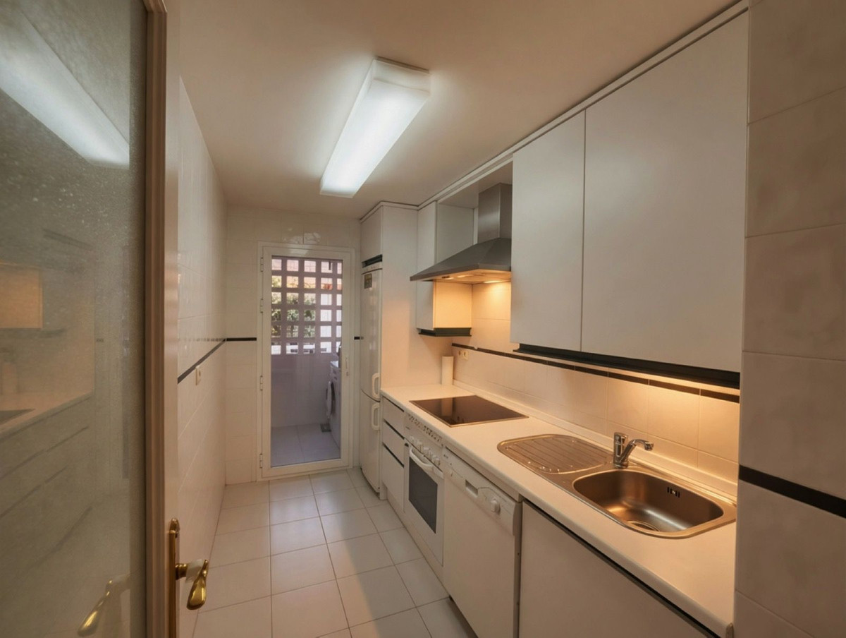 Appartement te koop in Nueva Andalucía | 2 slaapkamers H5366623