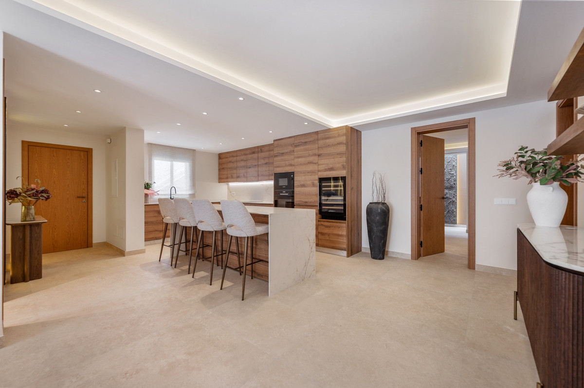 Appartement te koop in Nueva Andalucía | 3 slaapkamers H5369425
