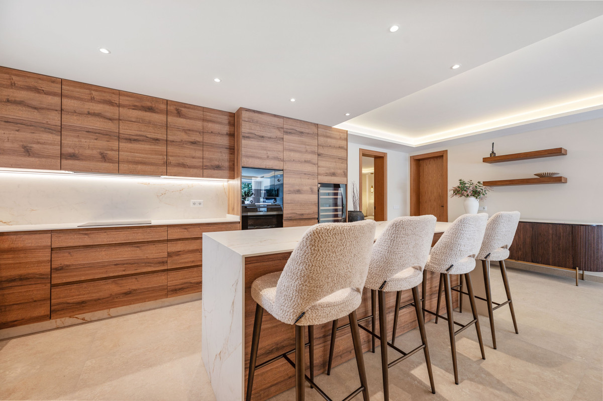 Appartement te koop in Nueva Andalucía | 3 slaapkamers H5369425