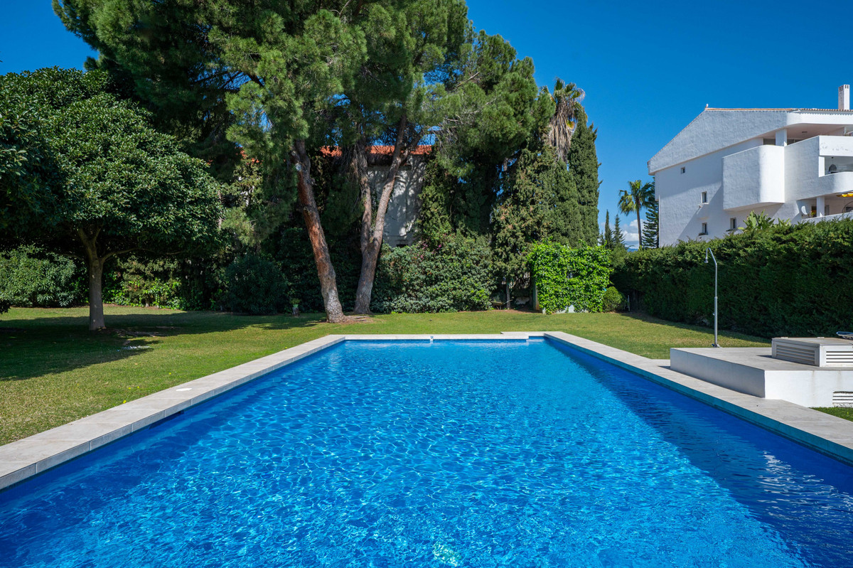 Appartement te koop in Nueva Andalucía | 3 slaapkamers H5369425