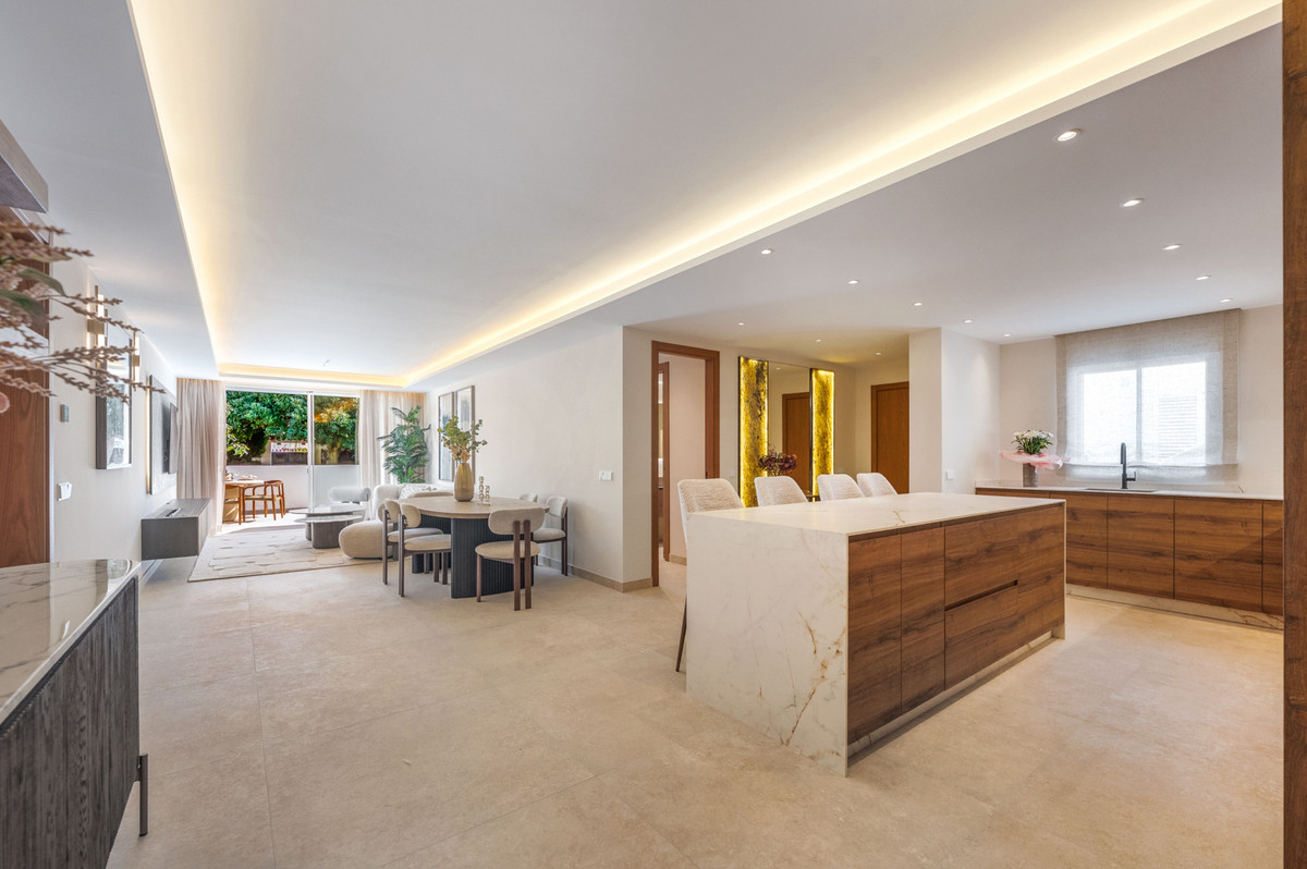 Appartement te koop in Nueva Andalucía | 3 slaapkamers H5369425