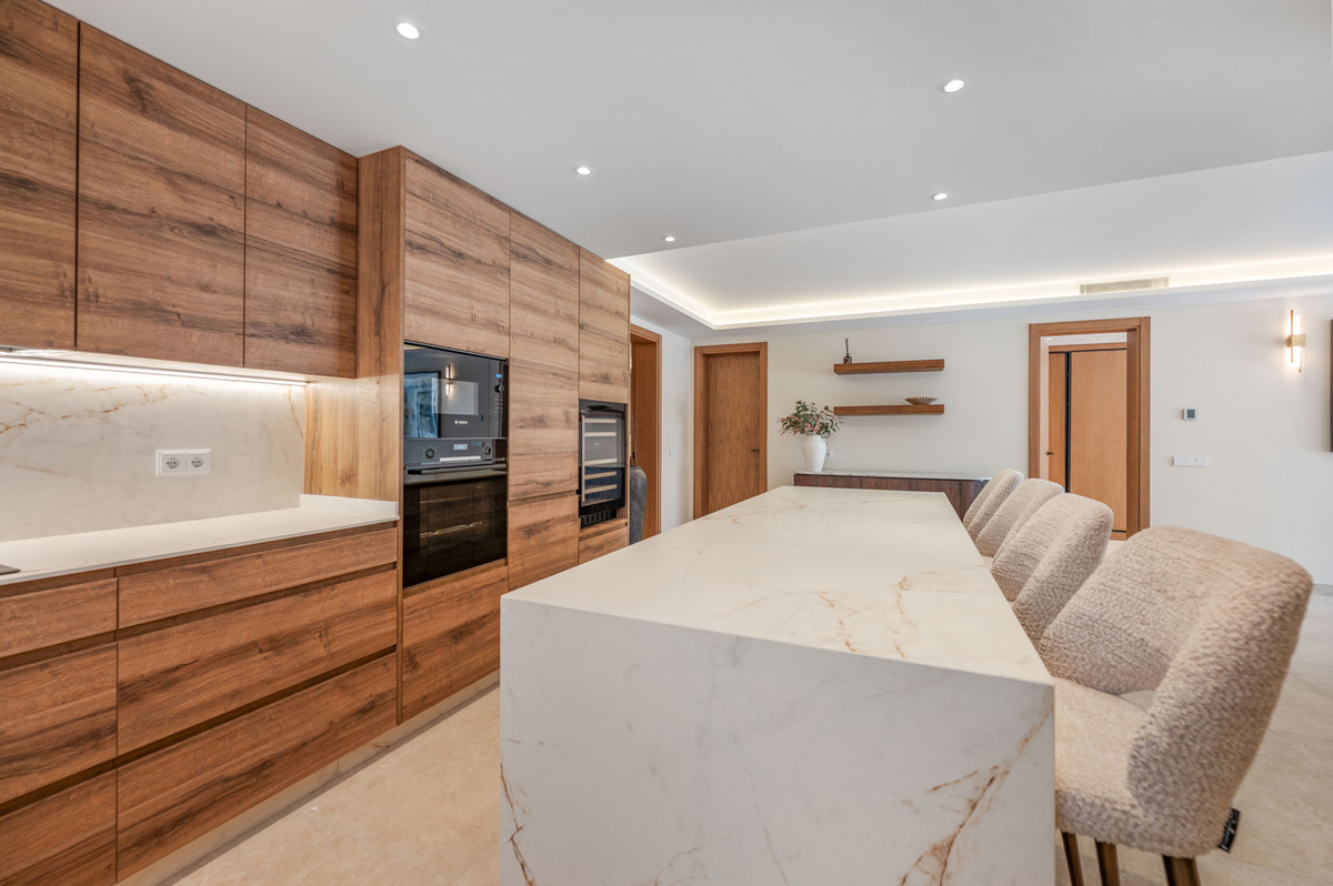 Appartement te koop in Nueva Andalucía | 3 slaapkamers H5369425