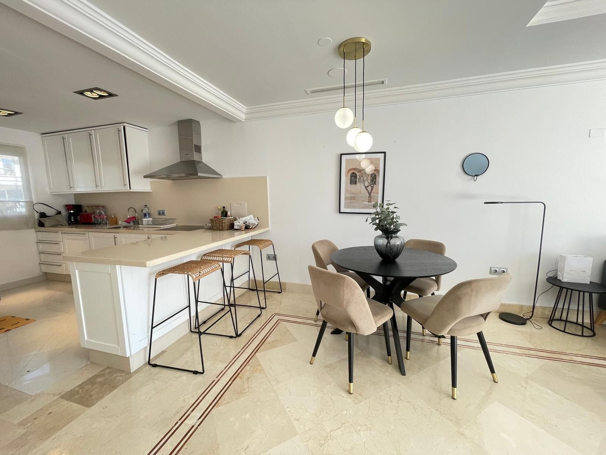 Appartement te koop in Nueva Andalucía | 2 slaapkamers H5370913