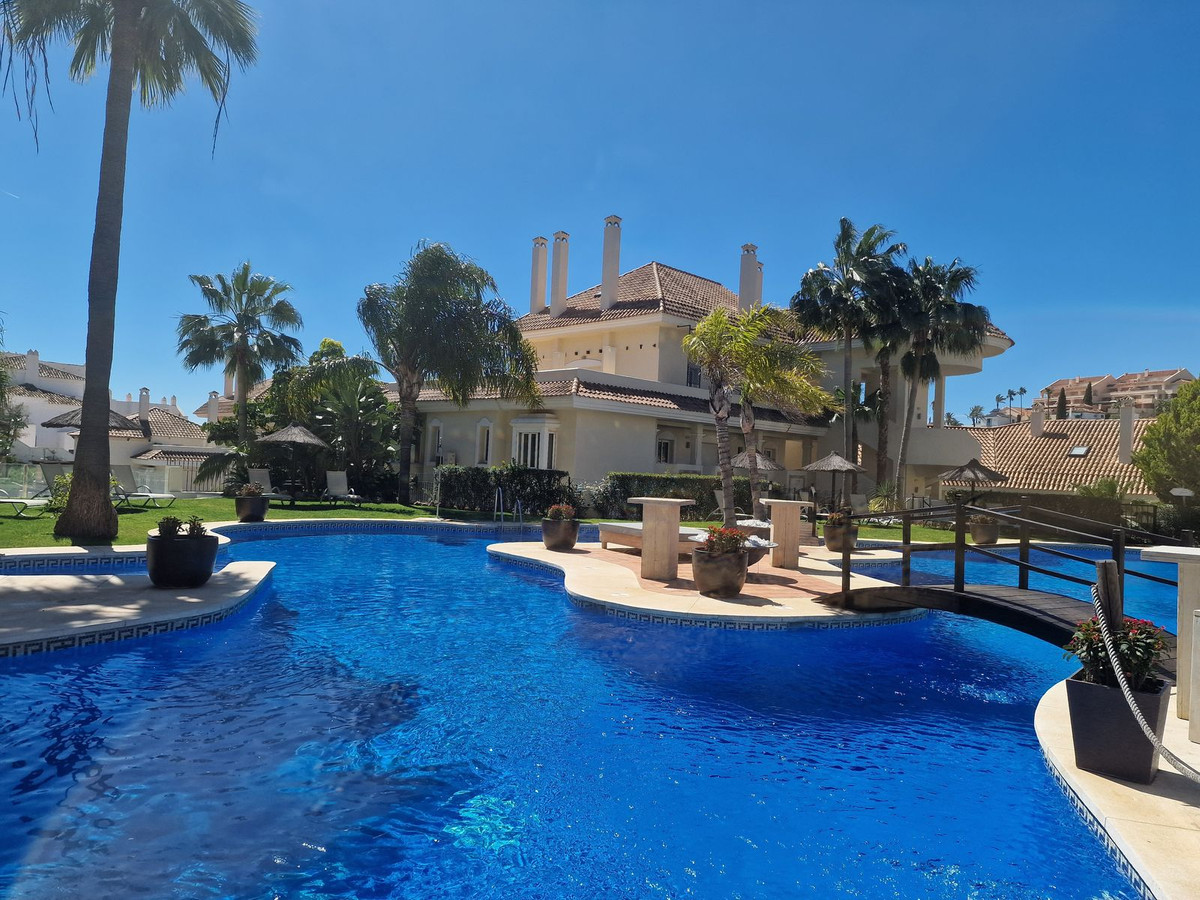 Appartement te koop in Nueva Andalucía | 2 slaapkamers H5370913