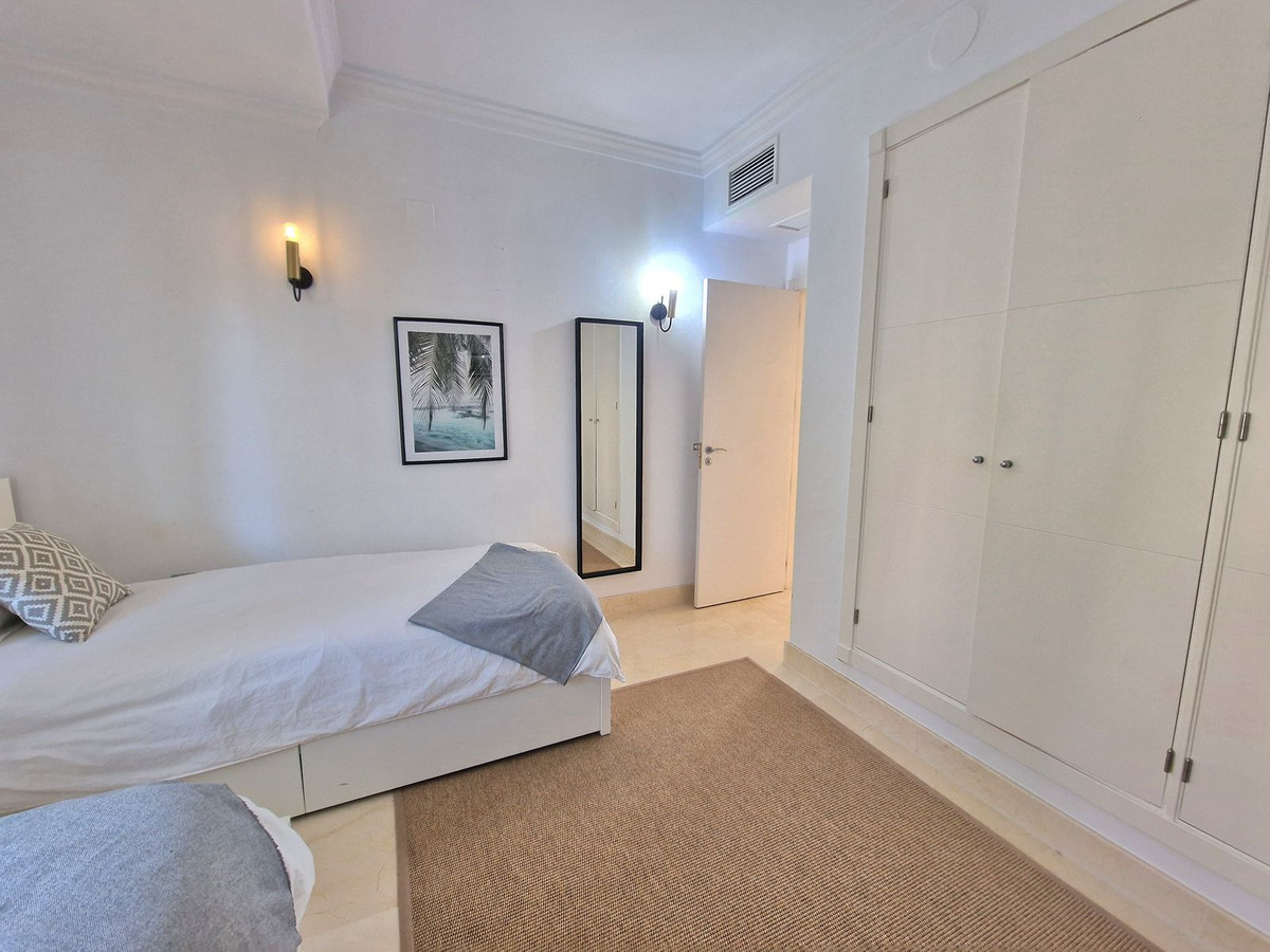 Appartement te koop in Nueva Andalucía | 2 slaapkamers H5370913