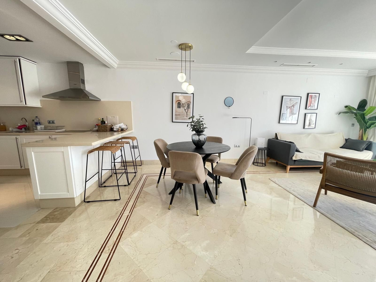 Appartement te koop in Nueva Andalucía | 2 slaapkamers H5370913