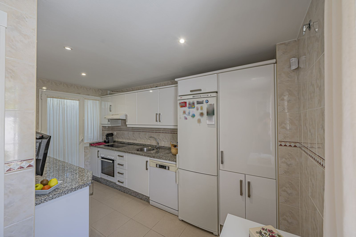 Appartement te koop in Nueva Andalucía | 3 slaapkamers H5371738