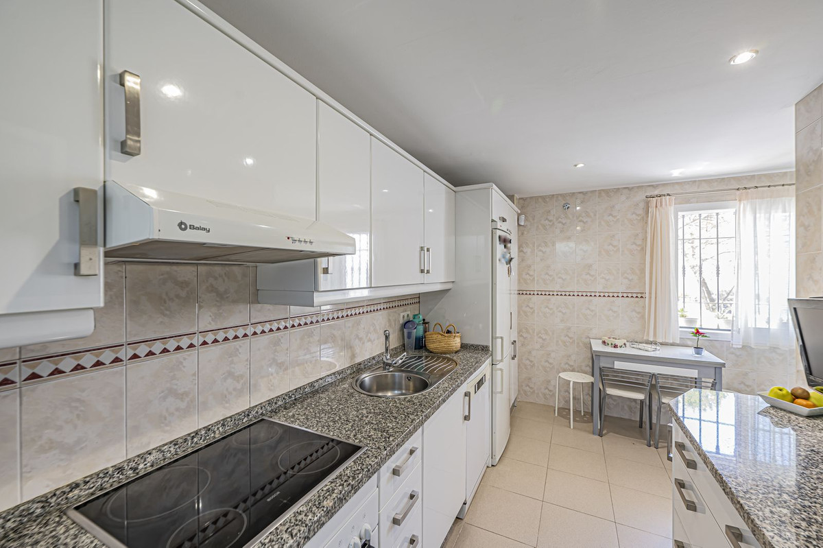 Appartement te koop in Nueva Andalucía | 3 slaapkamers H5371738
