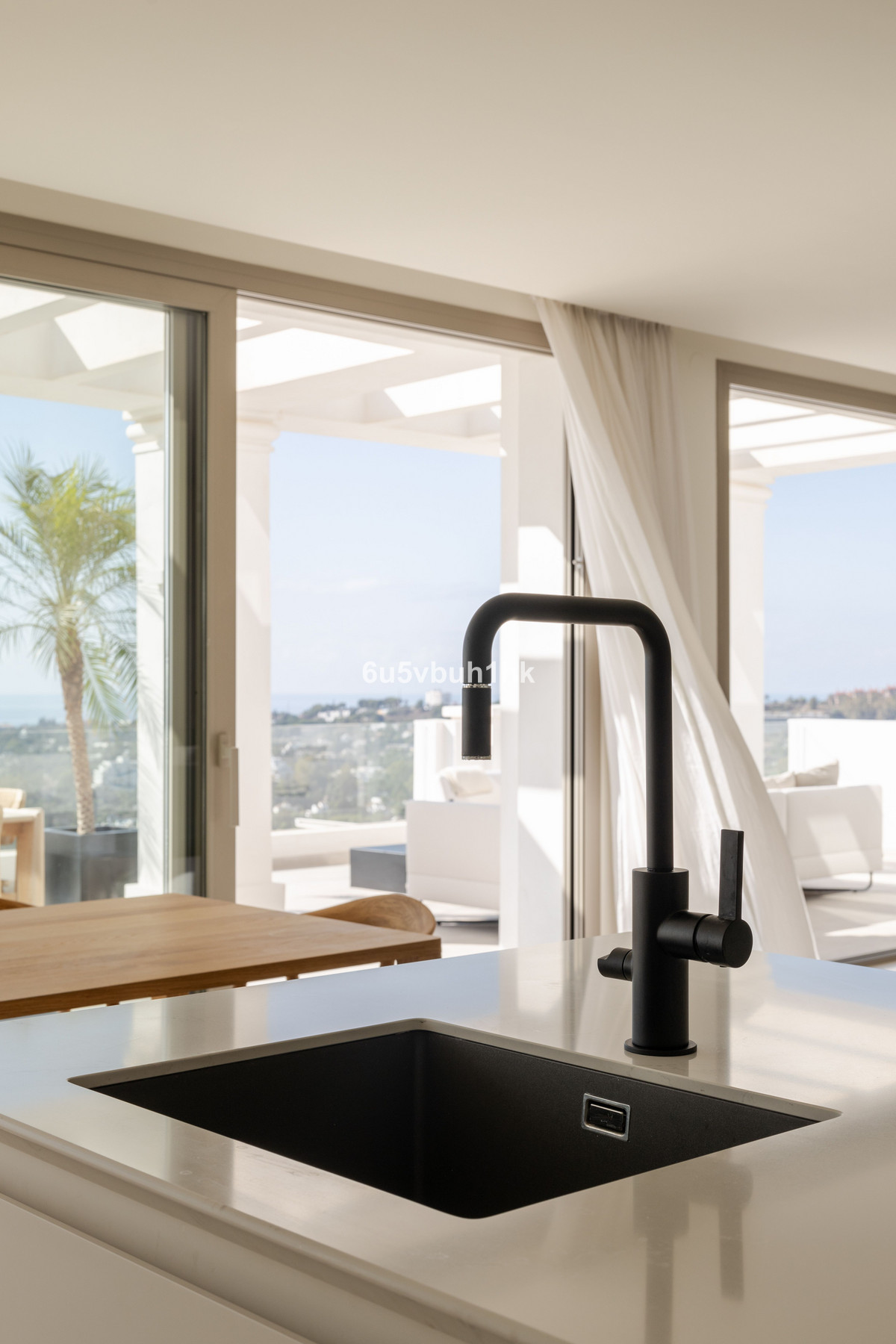Appartement te koop in Nueva Andalucía | 3 slaapkamers H5372572