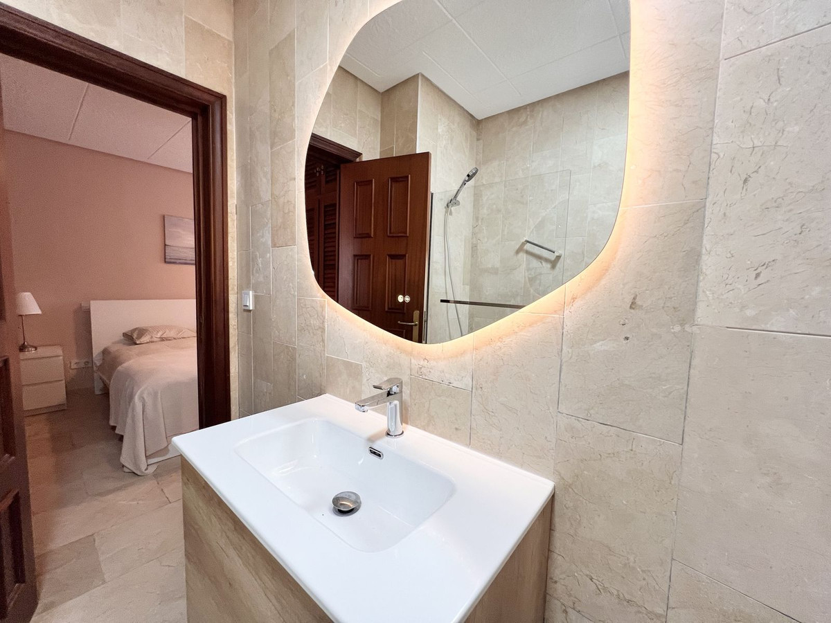 Appartement te koop in Nueva Andalucía | 3 slaapkamers H5372878
