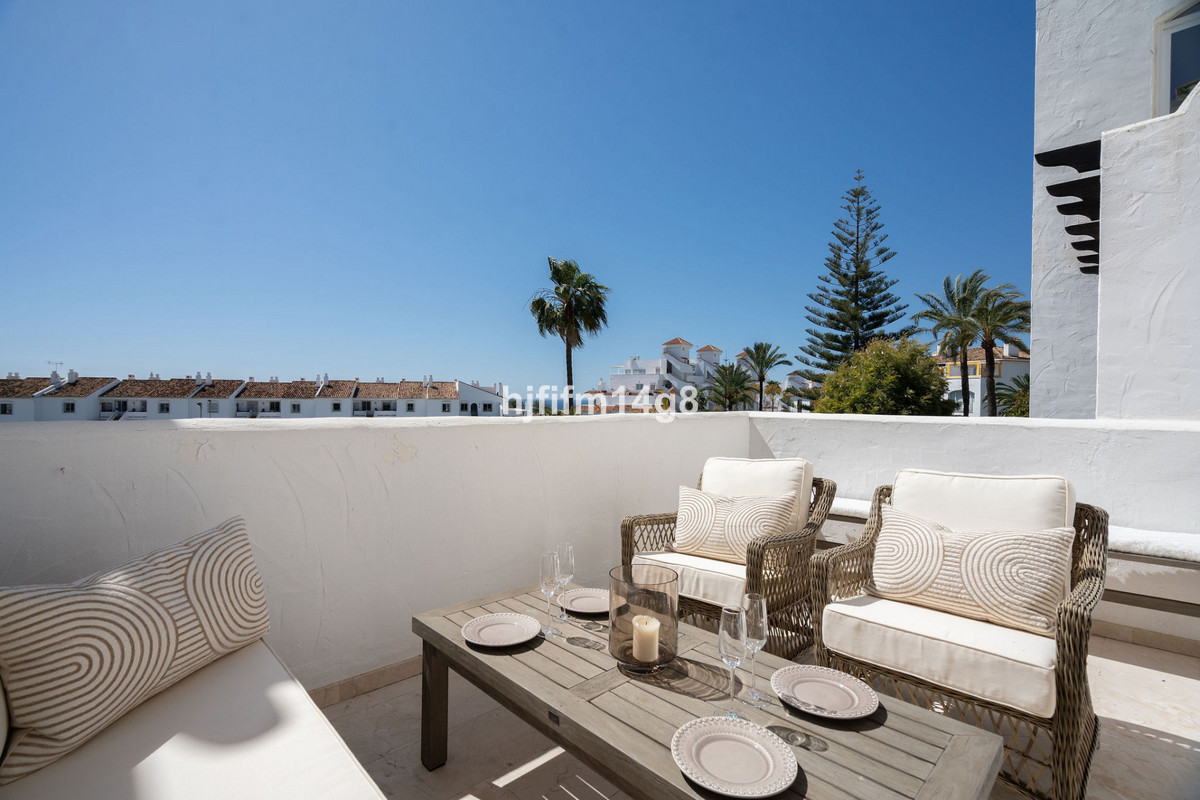 Appartement te koop in Nueva Andalucía | 2 slaapkamers H5373124