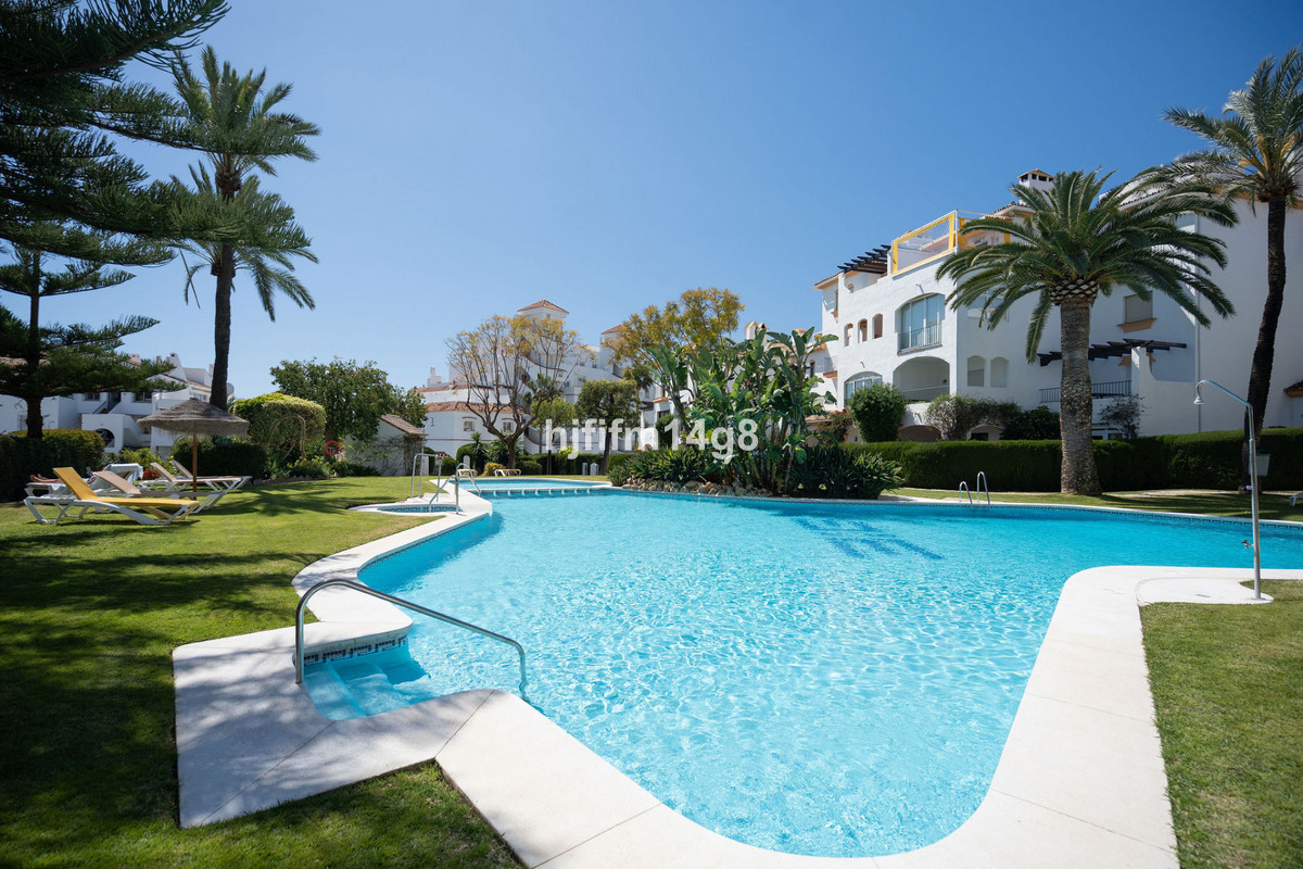Appartement te koop in Nueva Andalucía | 2 slaapkamers H5373124