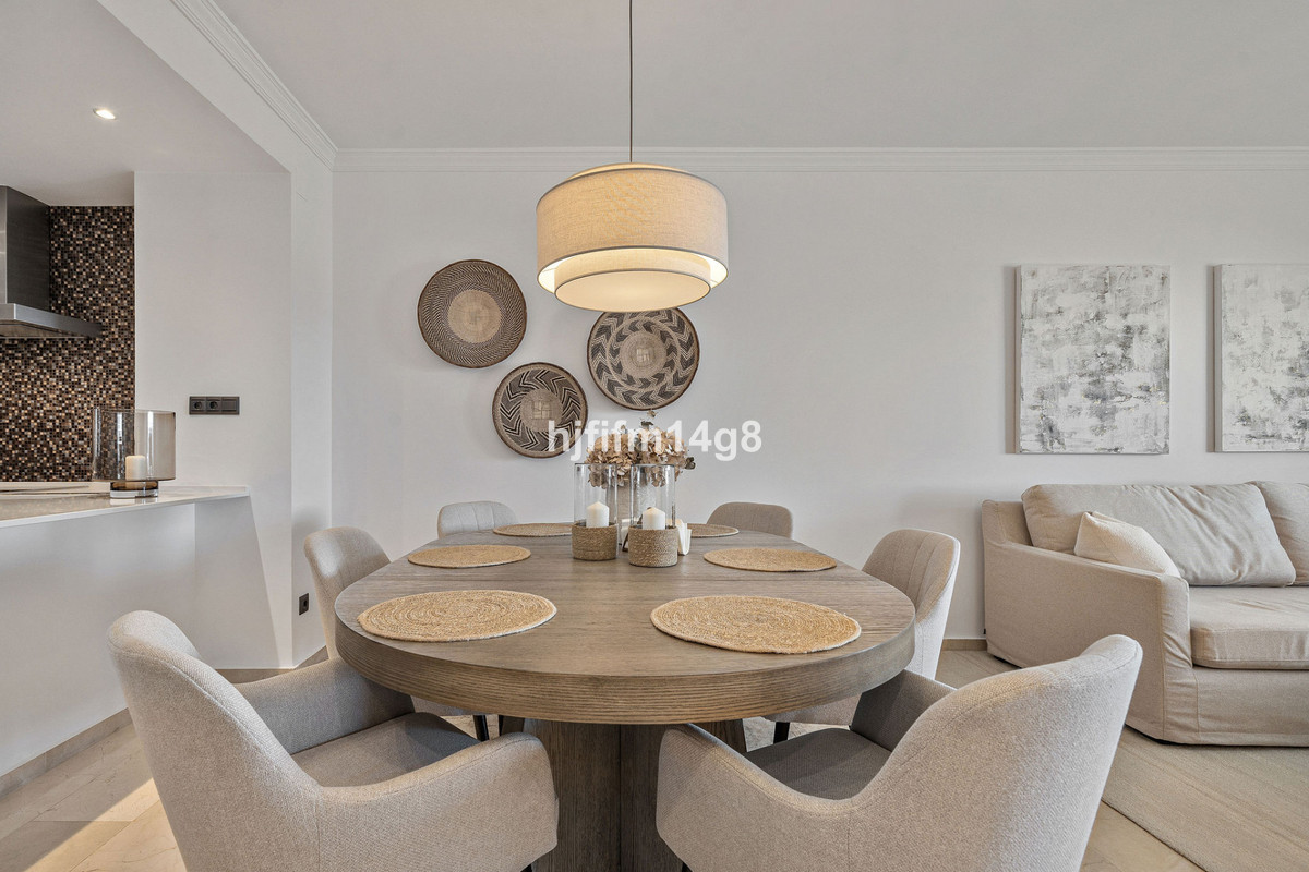 Appartement te koop in Nueva Andalucía | 2 slaapkamers H5373124
