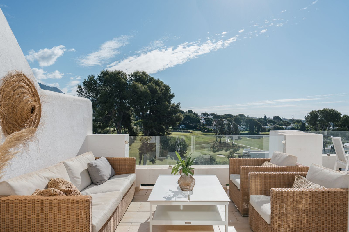 Appartement te koop in Nueva Andalucía | 2 slaapkamers H5373757