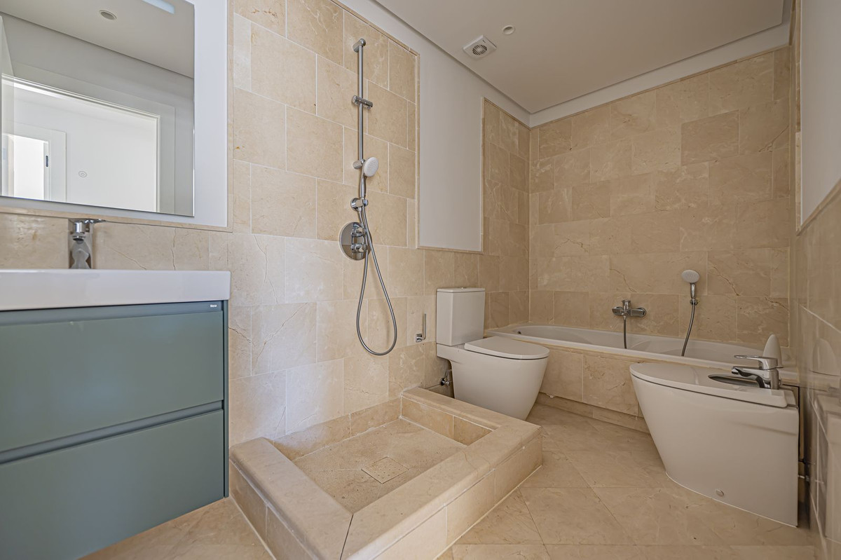 Appartement te koop in Nueva Andalucía | 2 slaapkamers H5375785