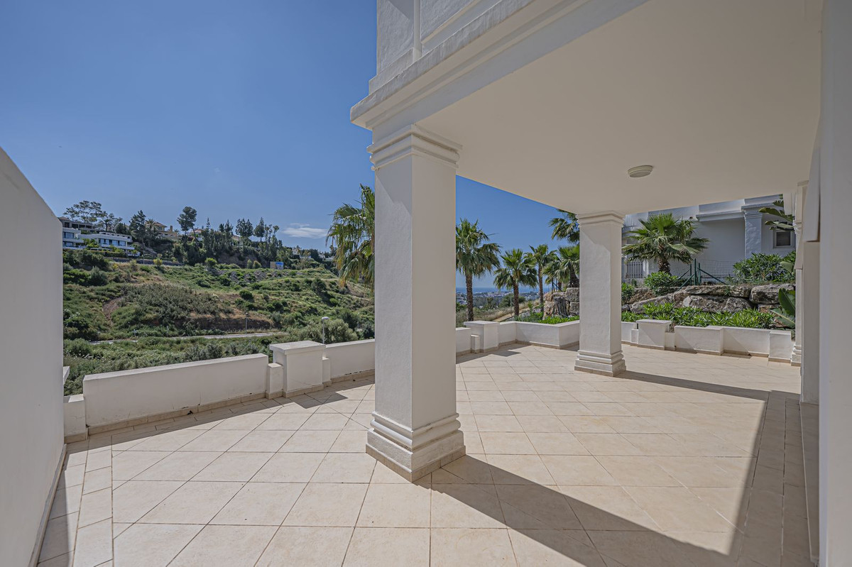 Appartement te koop in Nueva Andalucía | 2 slaapkamers H5375785