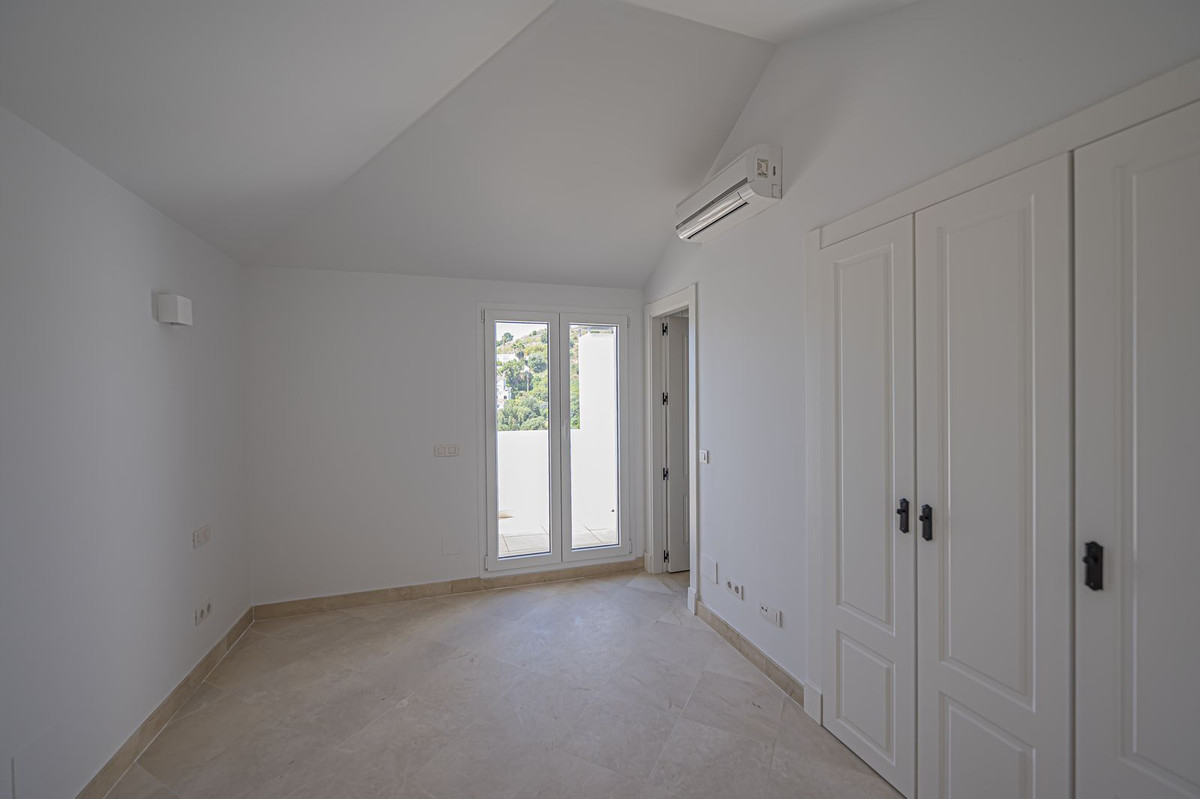Appartement te koop in Nueva Andalucía | 2 slaapkamers H5376055