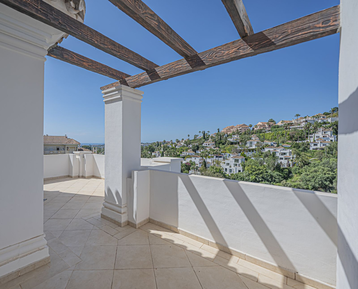 Appartement te koop in Nueva Andalucía | 2 slaapkamers H5376055