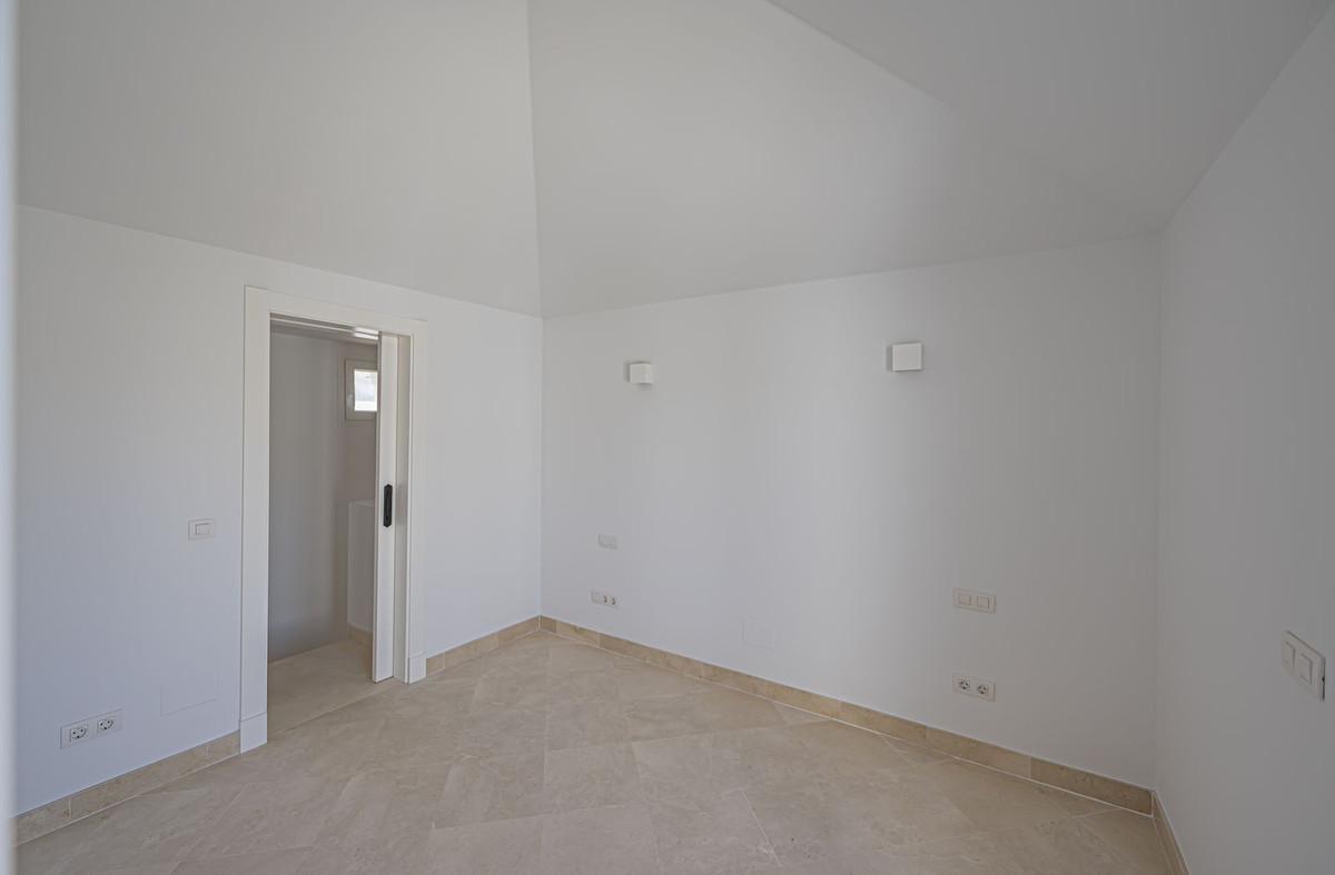 Appartement te koop in Nueva Andalucía | 2 slaapkamers H5376055
