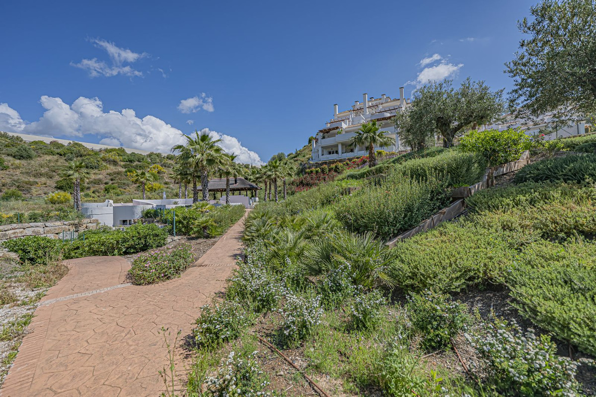 Appartement te koop in Nueva Andalucía | 2 slaapkamers H5376055