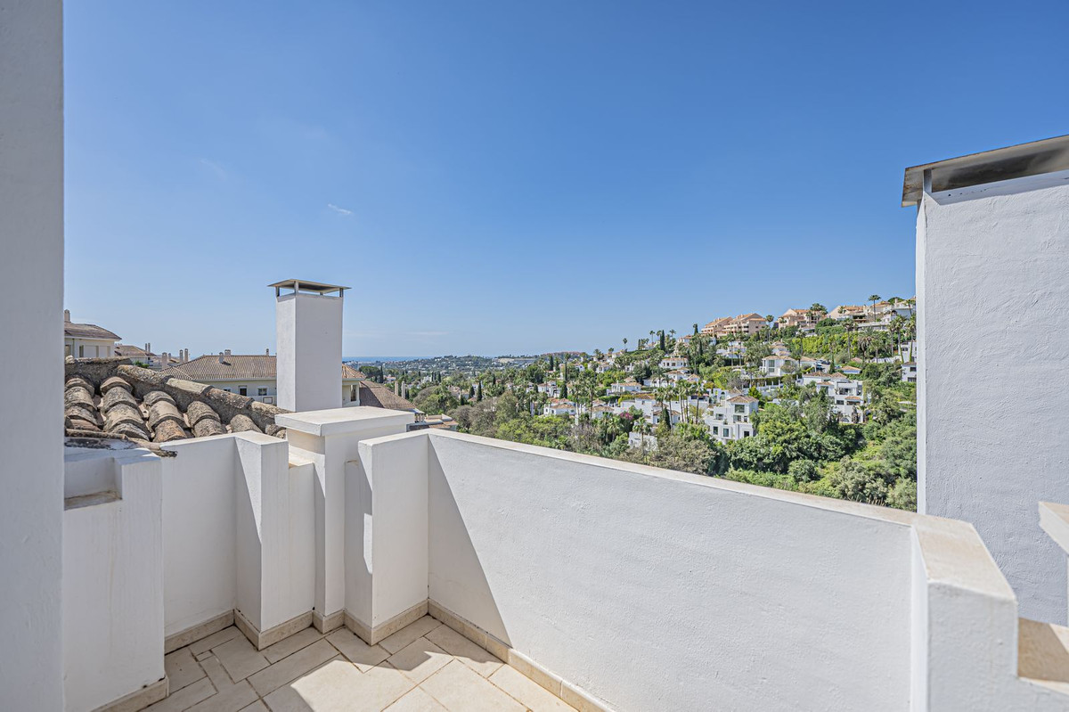 Appartement te koop in Nueva Andalucía | 2 slaapkamers H5376055