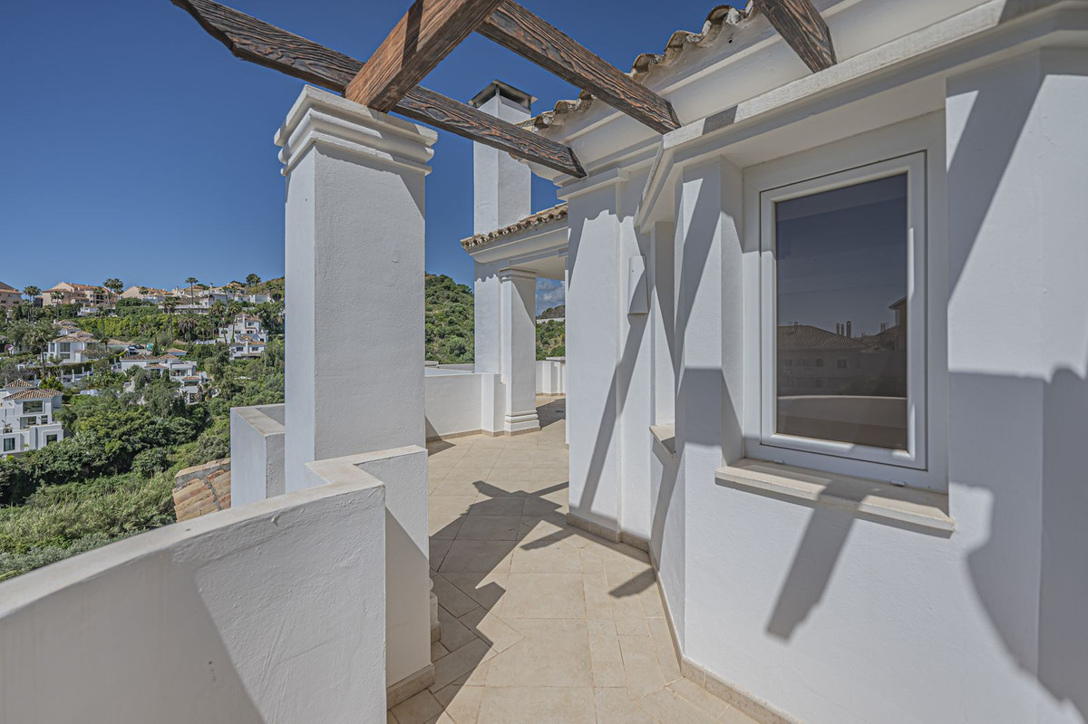 Appartement te koop in Nueva Andalucía | 2 slaapkamers H5376055