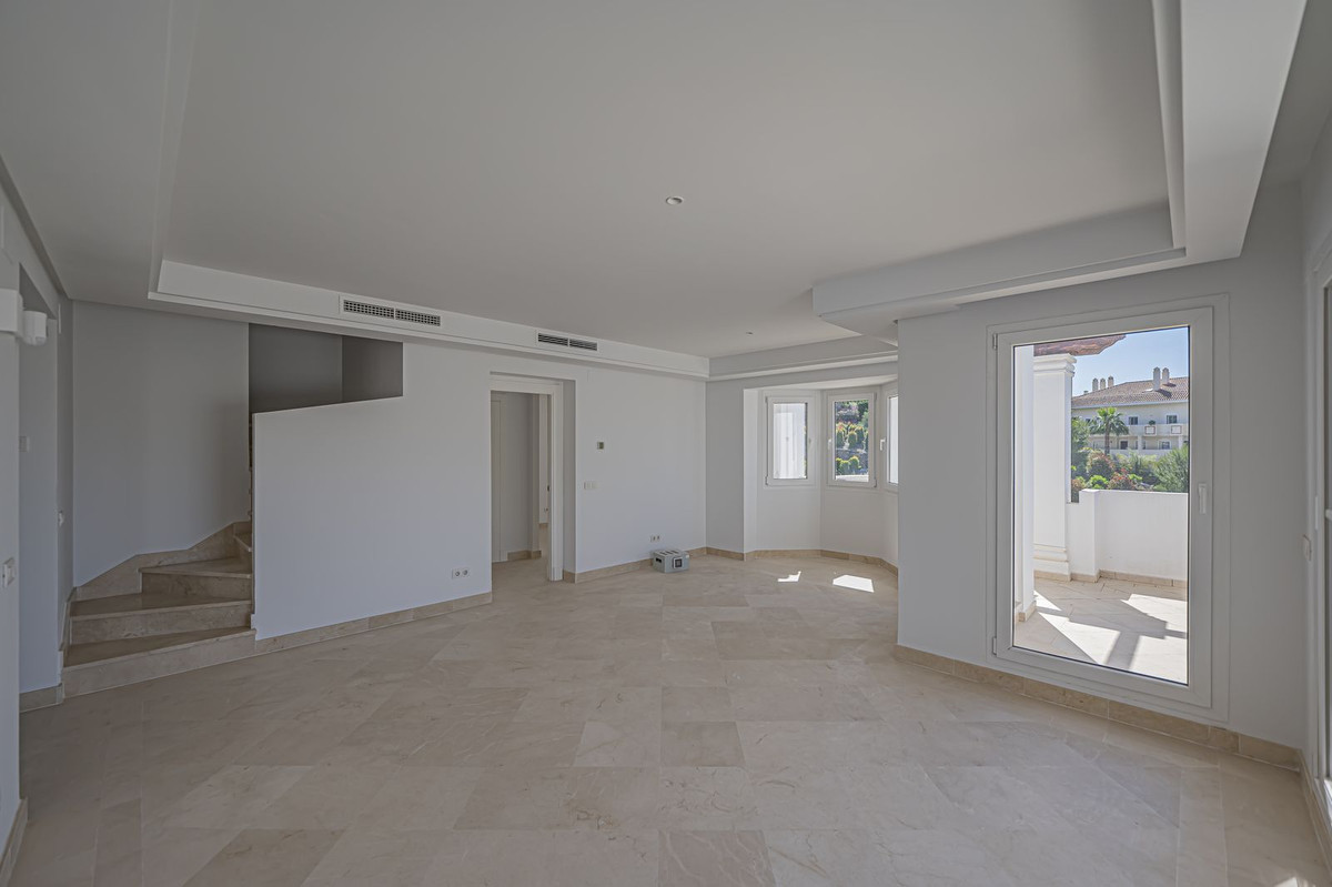 Appartement te koop in Nueva Andalucía | 2 slaapkamers H5376055