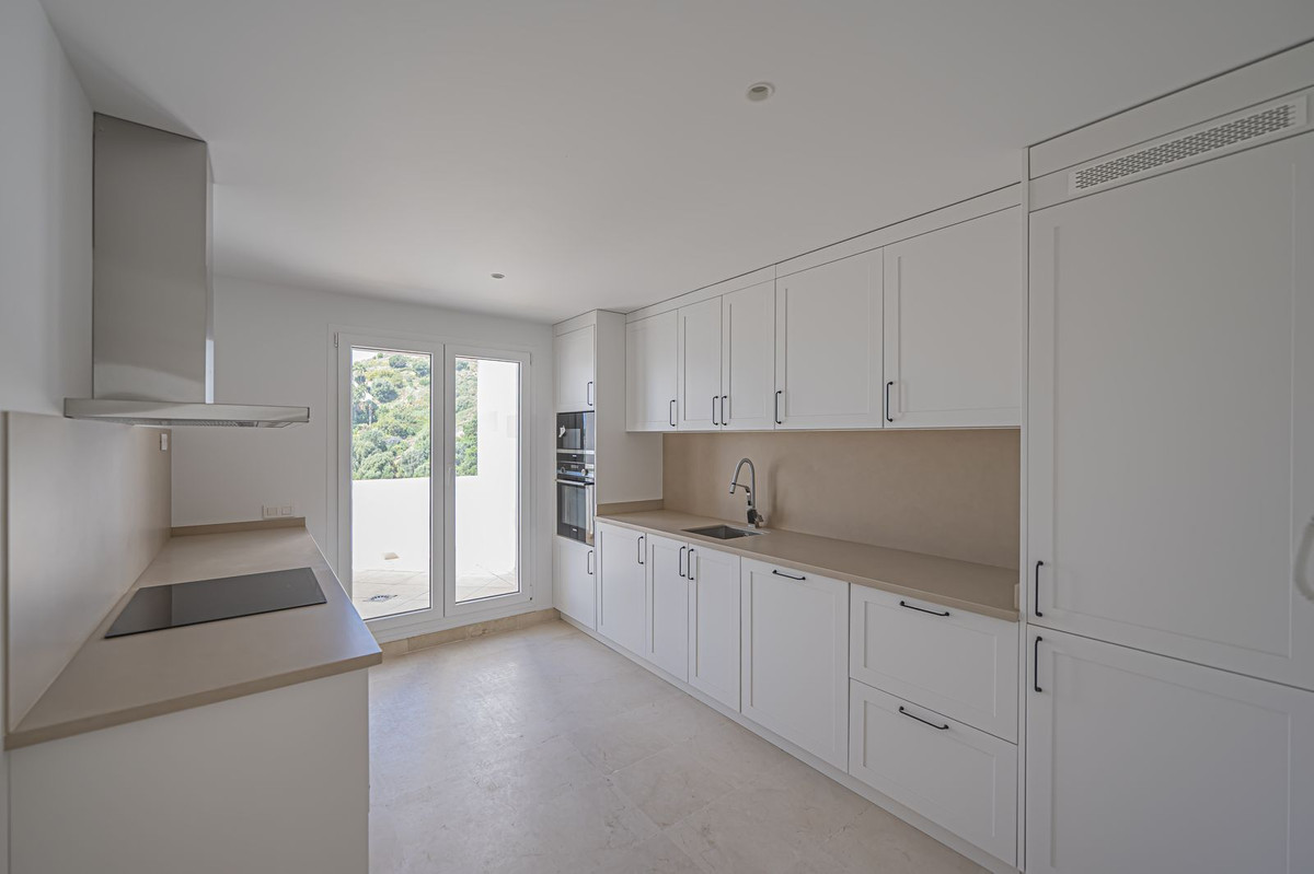 Appartement te koop in Nueva Andalucía | 2 slaapkamers H5376055