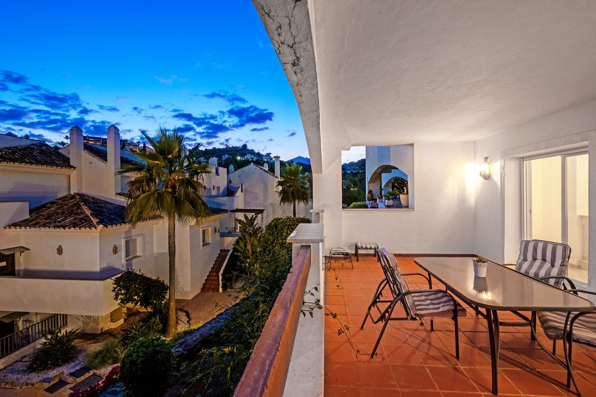Appartement te koop in Nueva Andalucía | 2 slaapkamers H5379772