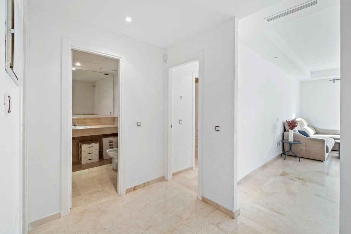 Appartement te koop in Nueva Andalucía | 2 slaapkamers H5379772