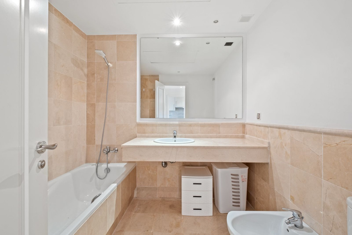 Appartement te koop in Nueva Andalucía | 2 slaapkamers H5379772