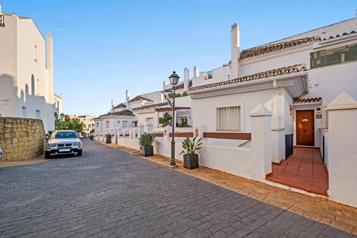 Appartement te koop in Nueva Andalucía | 2 slaapkamers H5379772