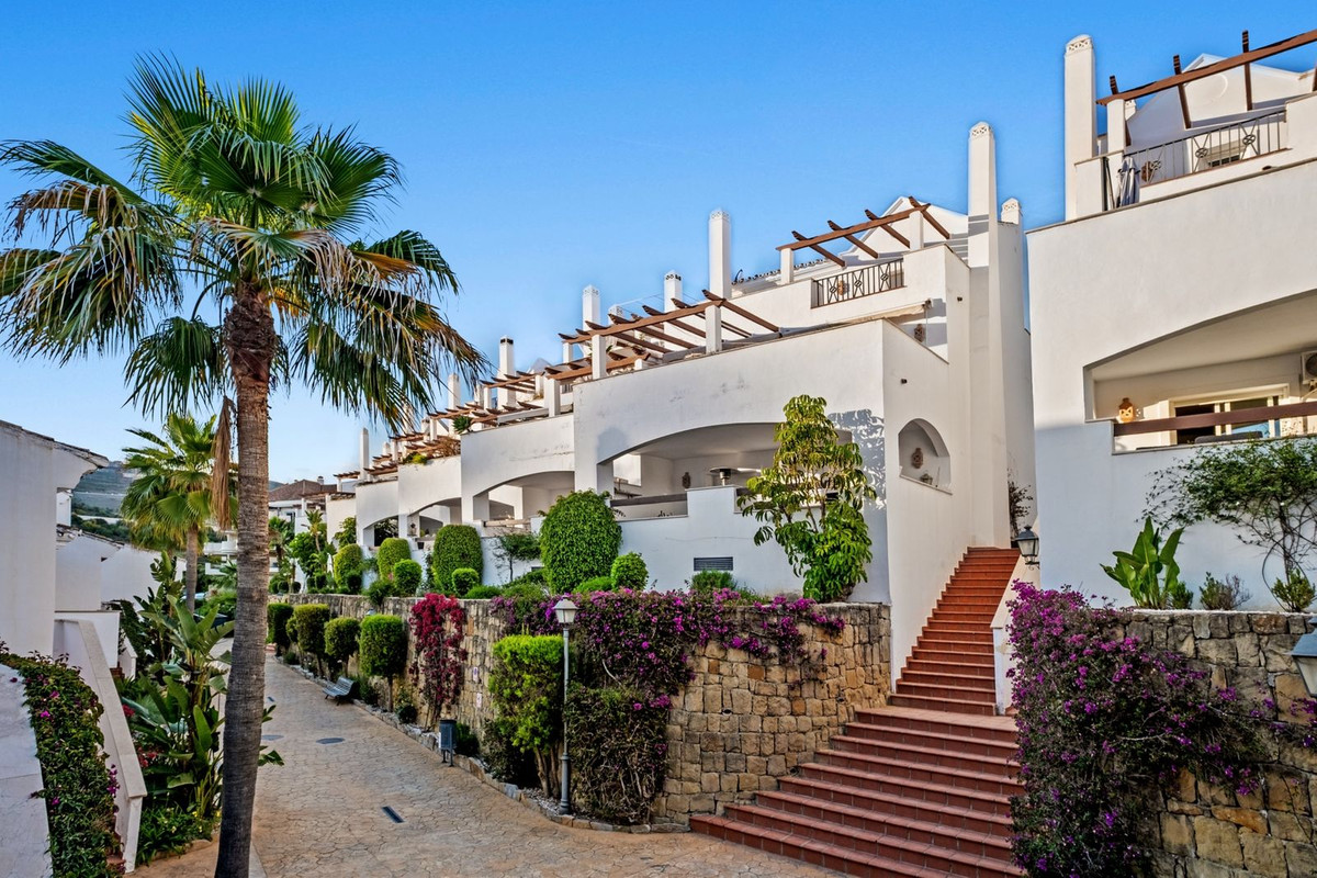 Appartement te koop in Nueva Andalucía | 2 slaapkamers H5379772