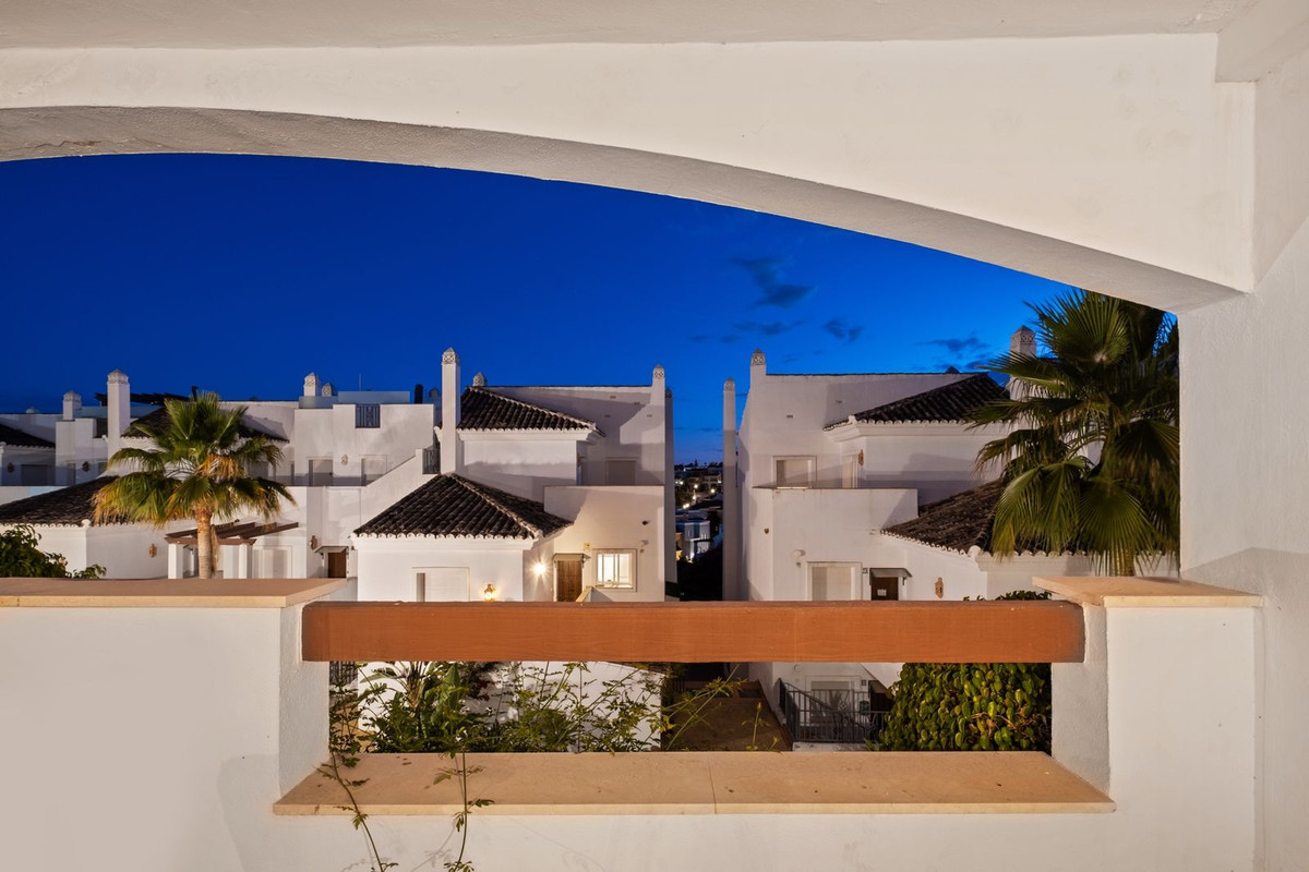 Appartement te koop in Nueva Andalucía | 2 slaapkamers H5379772