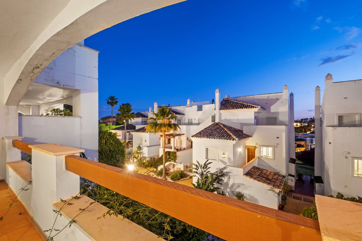 Appartement te koop in Nueva Andalucía | 2 slaapkamers H5379772