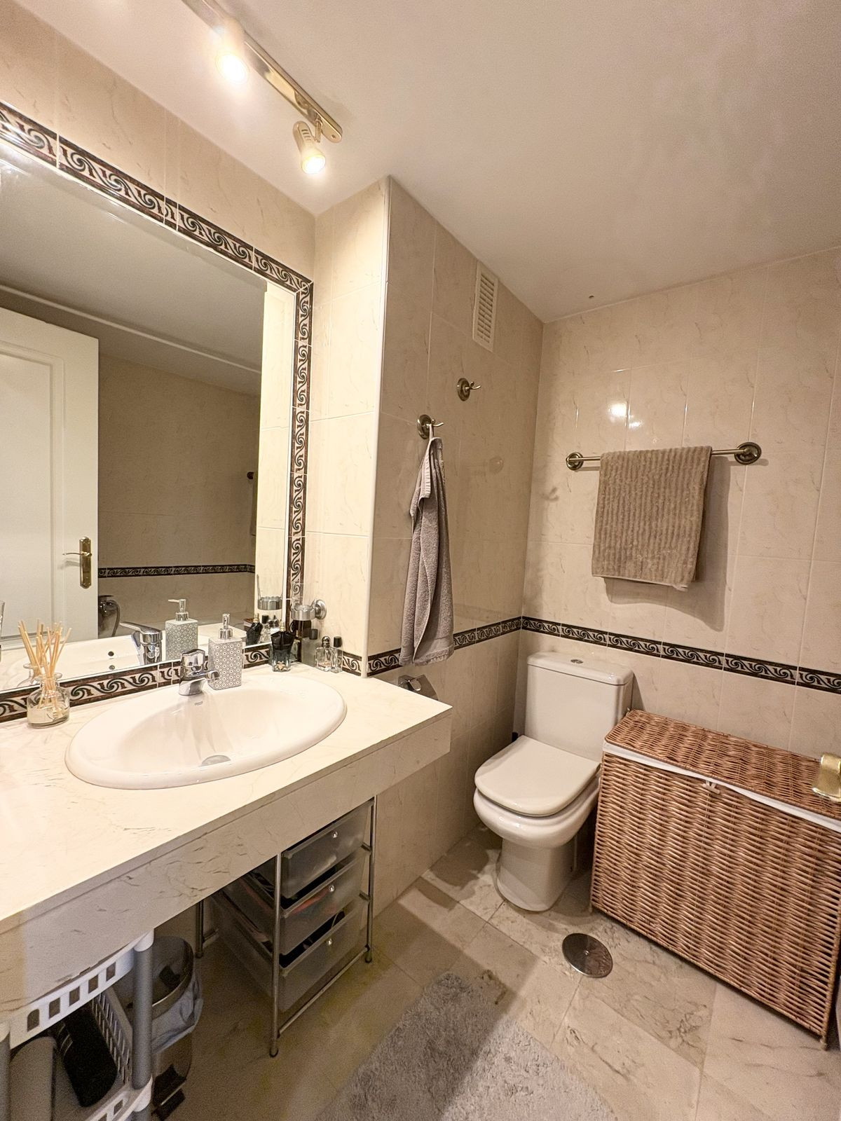 Appartement te koop in Nueva Andalucía | 3 slaapkamers H5382583