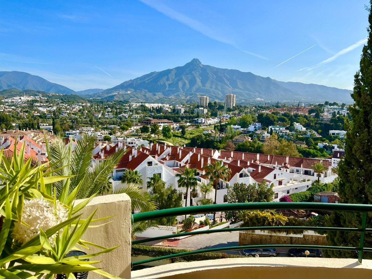 Appartement te koop in Nueva Andalucía | 3 slaapkamers H5382583
