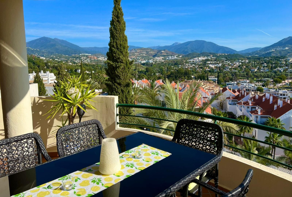 Appartement te koop in Nueva Andalucía | 3 slaapkamers H5382583