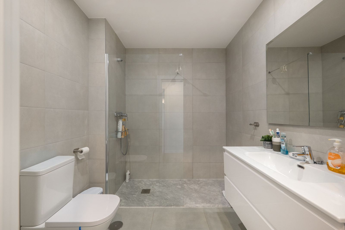 Appartement te koop in Nueva Andalucía | 2 slaapkamers H5386852