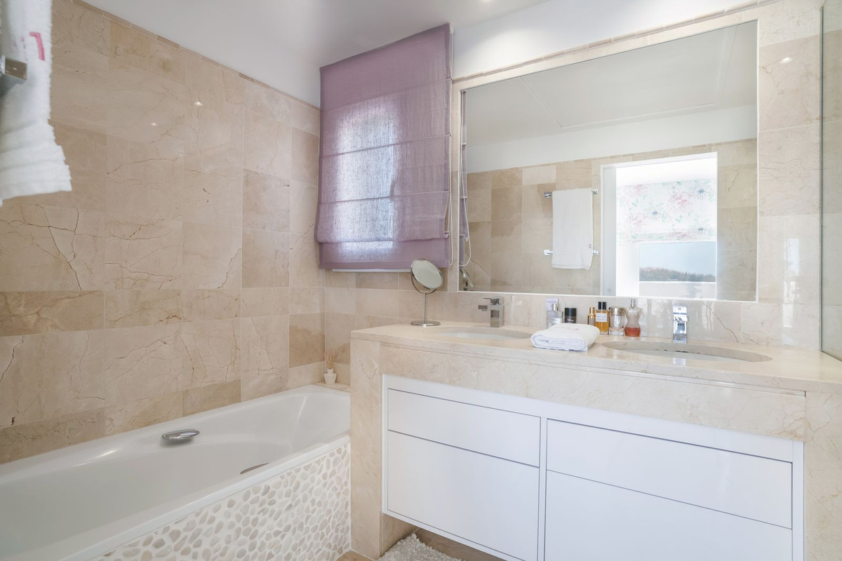 Appartement te koop in Nueva Andalucía | 3 slaapkamers H5387119