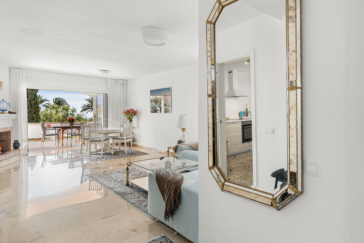 Appartement te koop in Nueva Andalucía | 2 slaapkamers H5388925