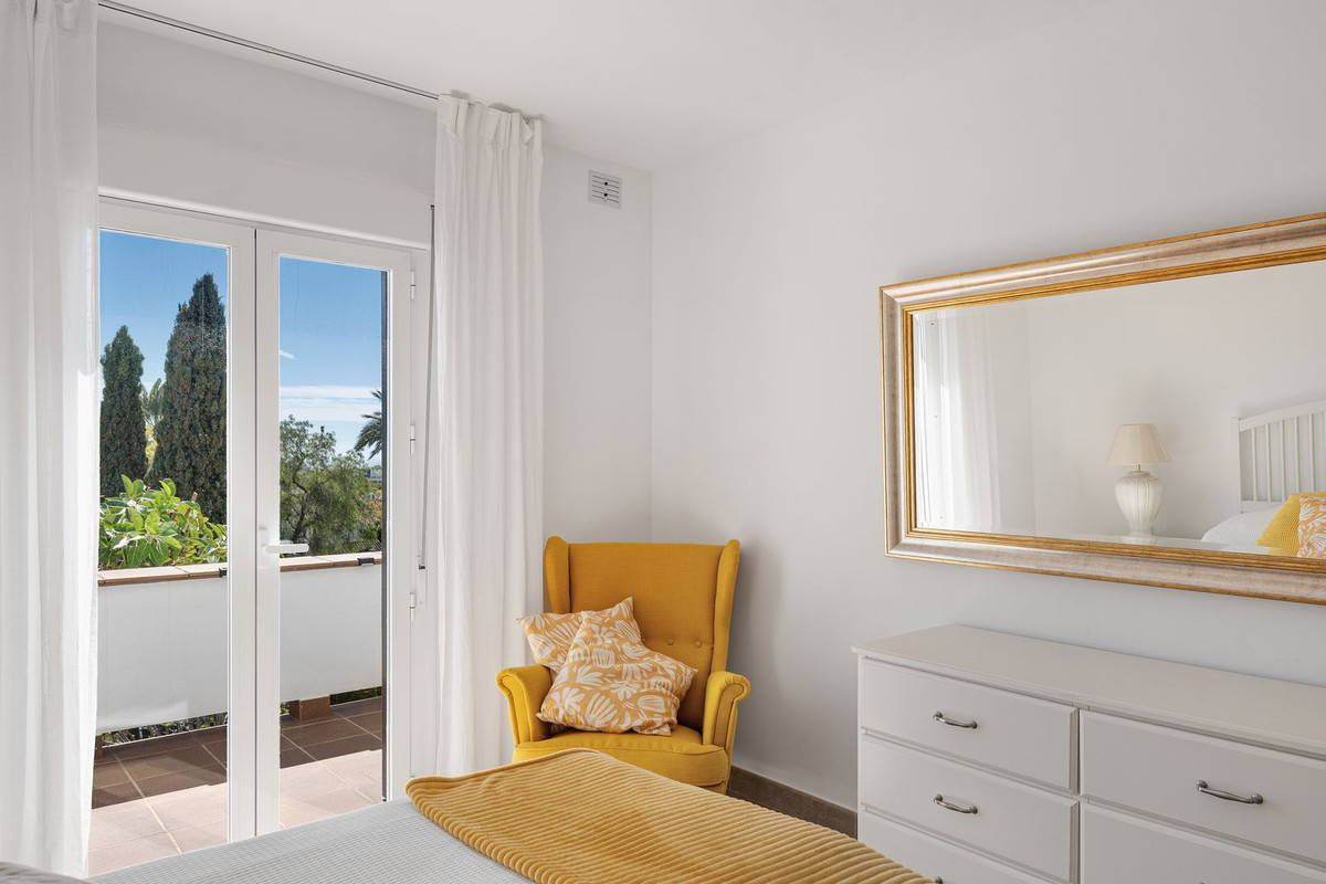 Appartement te koop in Nueva Andalucía | 2 slaapkamers H5388925