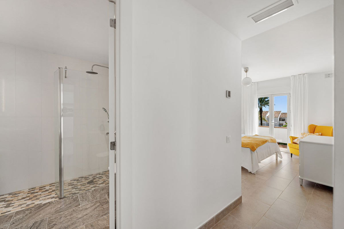 Appartement te koop in Nueva Andalucía | 2 slaapkamers H5388925