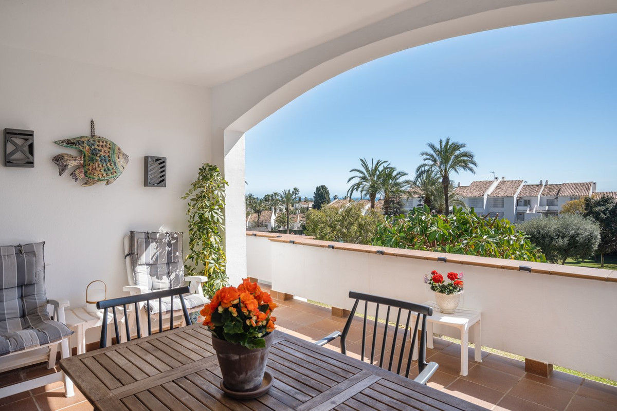 Appartement te koop in Nueva Andalucía | 2 slaapkamers H5388925