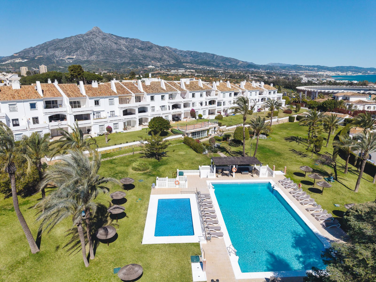 Appartement te koop in Nueva Andalucía | 2 slaapkamers H5388925
