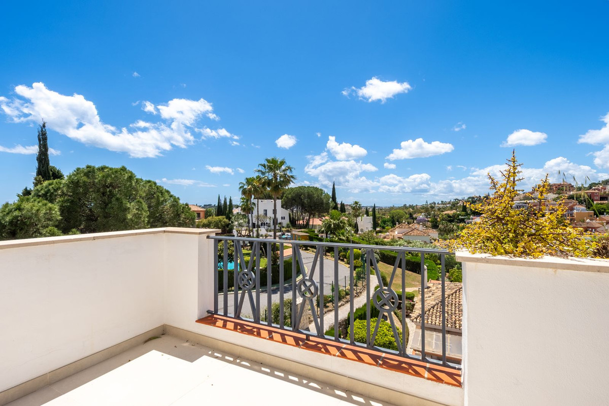 Appartement te koop in Nueva Andalucía | 3 slaapkamers H5389750