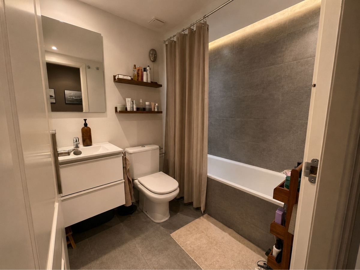 Appartement te koop in Nueva Andalucía | 2 slaapkamers H5389927